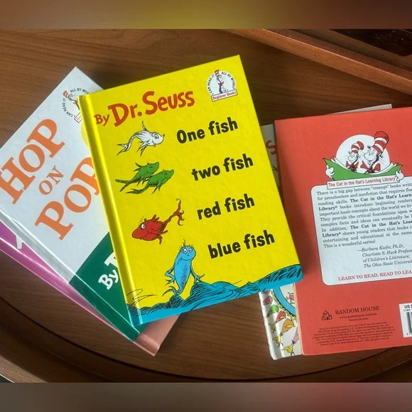📚 Dr. Suess Books Bundle Of Five! 📚 - Picture 2 of 10